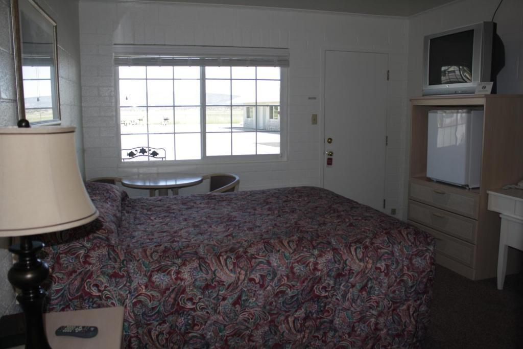 Rim Rock Motel Alturas Zimmer foto